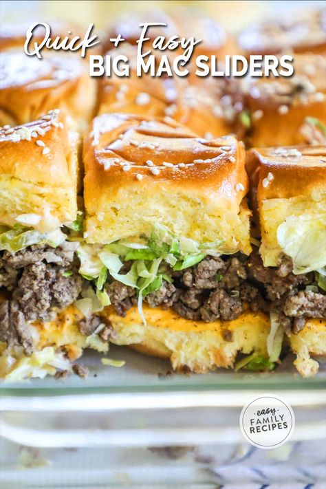 Easy sliders that taste exactly like a Big Mac! These Big Mac sliders are a total crowd pleaser, perfect for game days and parties. These Big Mac Sliders feature Hawaiian rolls with juicy ground beef inside, smothered with special sauce, melted cheese, pickles, and onions. This Big Mac Sliders recipe is one that’s requested again and again - they’re that good! Easy Meals To Make For Dinner, Mini Big Mac Sliders, Big Crowd Meals, Blt Sliders Hawaiian Rolls, Slider Sandwiches Kings Hawaiian, Sliders Recipes Hawaiian Rolls Easy, Baked Sliders, Big Mac Sliders, Easy Sliders