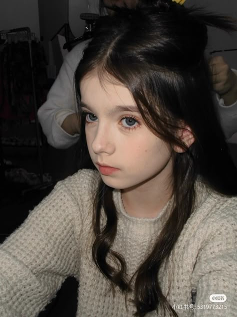 Ulzzang Kids Kid Face Claims Girl, Kid Face Claims, Full Bangs Long Hair, Preteen Fashion, Ulzzang Kids, Beauty Routine Tips, High Waist Fashion, Girl Inspiration