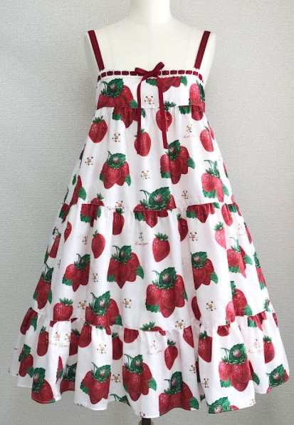 Strawberry Themed Outfit, Strawberry Outfit Drawing, Strawberry Cow Outfit, Strawberry Inspired Outfit, Home Clothes Aesthetic, Strawberry Aesthetic Outfit, Strawberry Dress Aesthetic, Strawberry Outfit Aesthetic, Strawberry Sundress