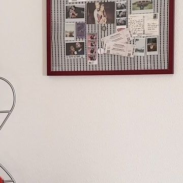 AARICA NICHOLE on Instagram: "DIY memory frame 🫶 finally found a way to display my core memories" Memories Frame Ideas, Memory Gallery Wall, Memory Box Framed Art, Memory Picture Frame, Framed Memories, Memories Frame, Memories Board, Memory Picture Frame Ideas, Memory Frame Ideas