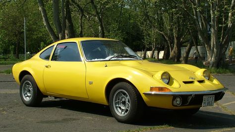 1970 Opel Gt with lights up Vintage Cars For Sale, Old Sports Cars, Opel Gt, Cheap Used Cars, Car List, Buying A Car, Beetle Car, Vintage Sports Cars, Joy Ride