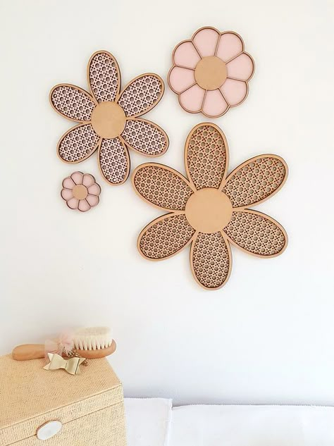 17 Breathtaking Wildflower Baby Nursery Theme Guides and Ideas – Cozy Nursery Flower Toddler Room, Neutral Floral Nursery, Wildflower Baby Nursery, Flower Girl Room, Daisy Nursery Theme, Flower Nursery Theme, Wild Flower Nursery, Nursery Flower Wall, Wooden Flower Wall