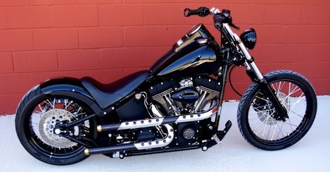 The solo seat is awesome - something I have to change up on my 04 Night Train. Harley Davidson Night Train, Softail Bobber, Custom Motorcycles Bobber, Bobber Harley, Harley Davidson Art, Softail Custom, Harley Davidson Softail, Harley Davidson Clothing, Harley Motorcycle