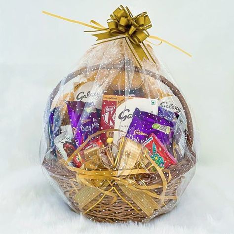 Women's Day Gift Ideas, Womens Day Gift Ideas, Anniversary Gift For Friends, Chocolate Basket, Sweet Hampers, Hamper Gift Basket, Hamper Ideas, Chocolate Hampers, Birthday Hampers