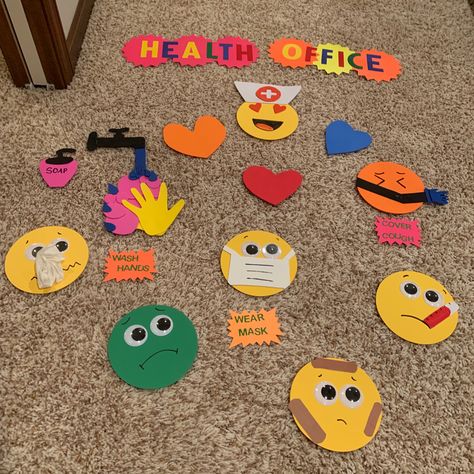 Nursing Home Door Decorations Ideas, Bulletin Board Ideas For School Nurse, School Nurse Office Ideas, School Nurse Bulletin Board Elementary, Health Classroom Decor, Elementary Nurse Office, School Nurse Door Decoration, Nurse Door Decorations, School Nurse Elementary