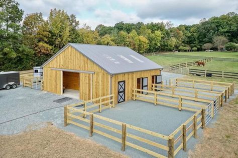 Pasture Layout Ideas, Barnyard Layout, Small Horse Stable Design, Horse Paddock Ideas Layout, Horse Turnout Ideas, Small Horse Stable Ideas, Alpaca Barn Ideas, Small Barn Ideas Horse, Barn Ideas For Animals