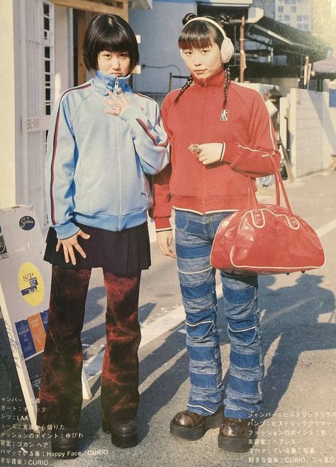 Boho Outfits 2000s, Y2k Fashion Japan, Japan Street Style 90s, 90s Fashion Japan, Japan Y2k Fashion, Fruits Magazine Fashion, Harajuku Fashion Street 90s, Japan 90s Fashion, Japan Fashion Magazine