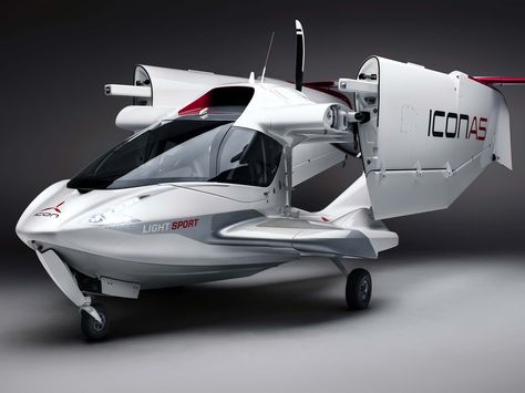 Are you thinking about buying your own personal aircraft? If so, then the ICON A5 should definitely be at the top of your list! See how this amphibious monoplane has completely changed the aviation industry. 🇪🇸 Si estás pensado en comprarte un avión personal, el ICON A5 podría ser el mejor monoplano anfibio del momento. ¡Mira cómo ha revolucionado la industria aeronáutica! Icon A5, Light Sport Aircraft, Amphibious Aircraft, Plane Gifts, Ground School, Light Aircraft, Angle Of Attack, Private Aircraft, Custom Trailers