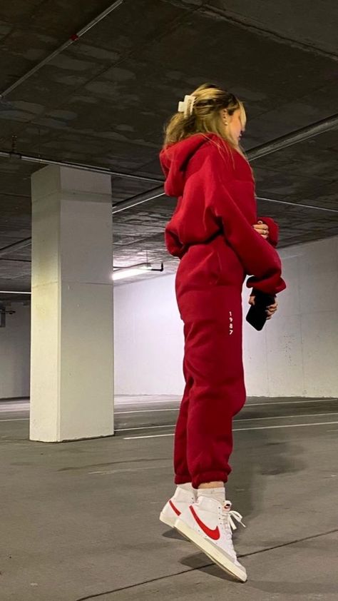 Red Sweatpants Outfit, Sweatpants And Hoodie Outfit, Red Hoodie Outfit, Sweat Set Outfits, Boston Back Bay, Sweatpants And Hoodie, Red Sweatpants, Red Joggers, Love Angel