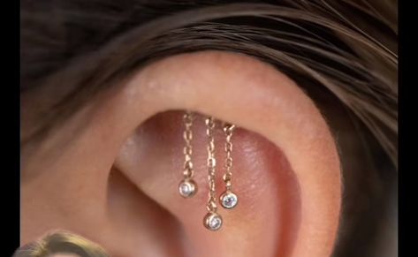 Floating Helix Piercing, Hidden Helix Piercing, Tattoo Jewelry, Helix Piercings, Cool Piercings, Cute Piercings, Jewelry Tattoo, Nail Tattoo, Body Modification