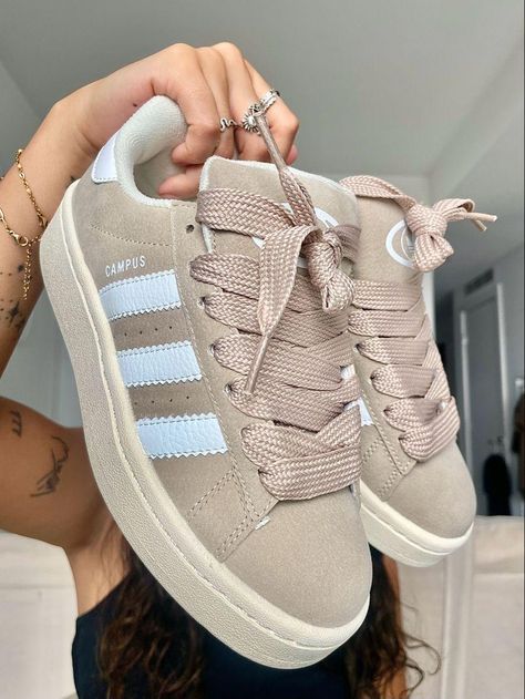 Flat Cute Shoes, Women Designer Sneakers, Dream Shoes Sneakers, Adidas Shoes Campus 00, Beige Campus 00s, Campus Adidas Shoes, Cute Everyday Sneakers, Beige Campus 00s Outfit, Beige Adidas Campus