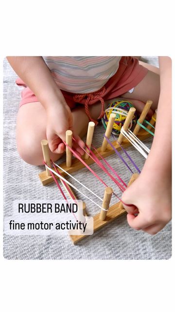 Rozanne | Bright Little Brains on Instagram: "Rubber bands are one of many other great resources you can use to help development your little ones fine motor and hand strengthening skills. If you don’t have a book holder you can make use of a plastic bottle, a can or even pool noodles! ((Our bamboo book holder is from @amazon)) Here is a list of additional resources that your little one can enjoy! ✔️ Spray bottles ✔️ Playdough ✔️ Stress balls ✔️ Loop scissors ✔️ Squeeze bottles ✔️ Clothep Rubber Band Activities For Kids, Rubber Band Activities, Fine Motor Strengthening For Kids, Hand Strengthening Activities, Finger Gym, School Planning, Hand Strengthening, Funky Fingers, Diy Montessori