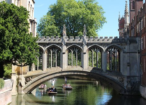 The Bridge of Sighs | StJohns Gothic Bridge Minecraft, Castle Bridge, Architecture Bridge, Bridges Architecture, Arched Bridge, Bridge Architecture, Bridge House, Gothic Buildings, Bridge City