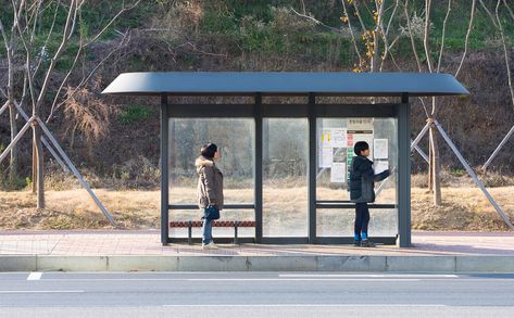 Unit-design created the bus stop installations as part of a comprehensive street furniture system for Paju in South Korea, which became a city in 1997. unit-design worked on this project in cooperation with internationally renowned Korean designer Ahn Sang-Soo, Dutch design firm Studio Dumbar, which was responsible for the corporate design, and Hongik University, Seoul. Korean Bus Stop, Japanese Bus Stop, Bicycle Parking Design, Studio Dumbar, Park Bench Design, Hongik University, Bus Stop Design, Urban Furniture Design, Urban Design Architecture