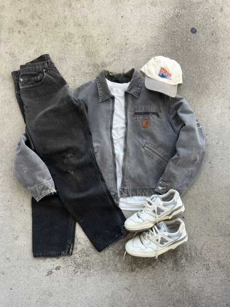 Vintage Carhartt Jacket Outfit, Carhartt Jacket Outfit, Vintage Carhartt Jacket, Exude Confidence, Street Style Outfits Men, Fall Outfits Men, Street Fashion Men Streetwear, Mens Casual Dress Outfits, Men Stylish Dress