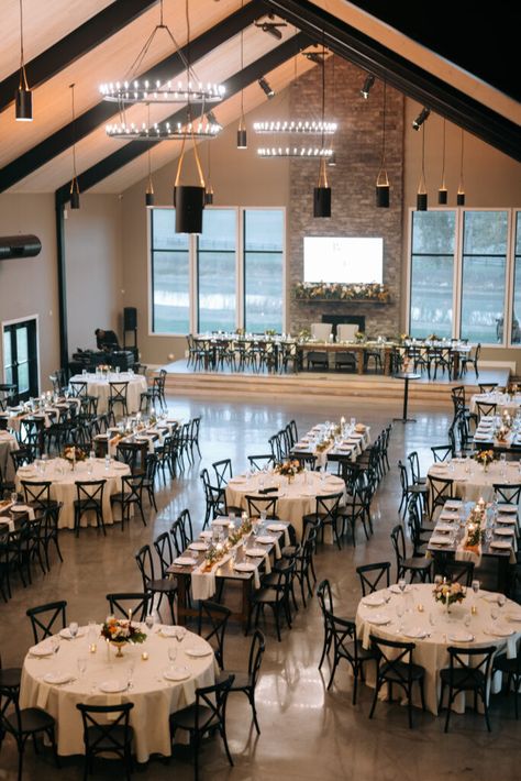 28 Gorgeous Barn Wedding Venues in Kansas City - lovelyweddingskc.com Venue Exterior Design, Event Center Wedding Reception, Wedding Reception Building Design, Event Venues Design, Wedding Venue Western, Wedding Venue Dance Floor, Metal Building Event Venues, Wedding Venues Outdoor Barn, Wedding Venue Bar Design