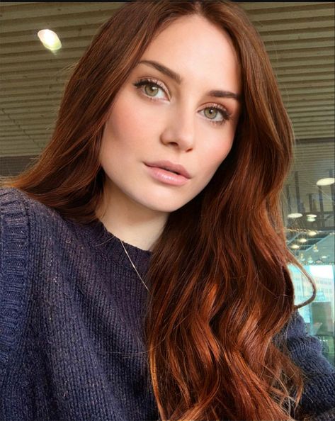 Red Hair Hazel Eyes Pale Skin, Red Hair Dark Eyebrows, Hazel Eyes Pale Skin, Red Hair Hazel Eyes, Hair Hazel Eyes, Red Hair Blue Eyes, Mixed People, Dark Eyebrows, New York Love