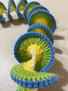 How I made a Crochet Wind Spinner - Samelia's Mum Crochet Pattern Wind Spinner, Wind Spinners Haken, Crocheted Wind Spinners Free Pattern, Windspinner Crochet, Crochet Inspiration Ideas Projects, Whirlygigs Wind Spinners, Wind Spinners Crochet, Crochet Windspinners, Crochet Wind Spinner Pattern