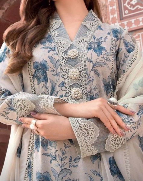 Kameez Lace Design, Embroidery On Printed Suits, Lawn Suit Design 2024, Lawn Dress Design Ideas 2024, Stylish Neck Designs For Suits, Suit Gala Design, Gala Designs For Kameez, Lace Designs On Suits, Lawn Dress Design