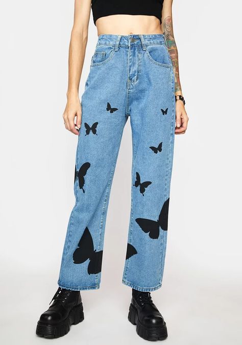 Crop Top And Jeans, Denim Butterfly, Butterfly Jeans, Butterfly Crop Top, Butterfly Clothes, Versace Gown, Dresses Two Piece, Top And Jeans, Painted Jeans