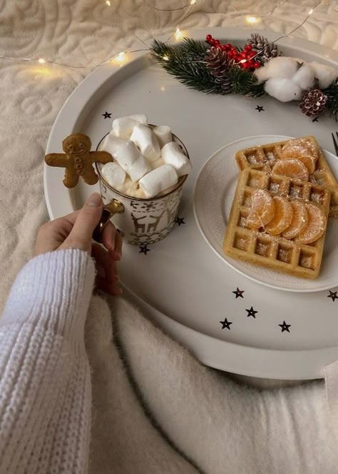 Christmas Goals, Christmas Photo Ideas, Christmas Morning Breakfast, Saint Nick, Classy Christmas, Christmas Feeling, Christmas Breakfast, Morning Breakfast, Aesthetic Vibes