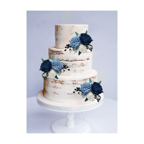 Navy White Wedding Cake, White And Navy Wedding Cake, Wedding Cake With Blue Accents, Navy Blue And Gold Wedding Cake, White Cake With Blue Flowers, Wedding Cake Blue Flowers, Dark Blue Wedding Cake, Wedding Cake Blue And White, Wedding Cake Navy Blue