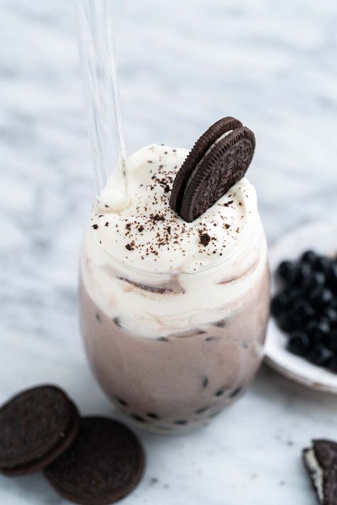 oreo milk tea recipe Boba Oreo, Black Tea Boba, Oreo Milk Tea Boba, Milk Tea With Boba, Brown Sugar Boba Milk Tea, Milk Tea Recipe, Milk Tea Boba, Oreo Milk, Oreo Filling