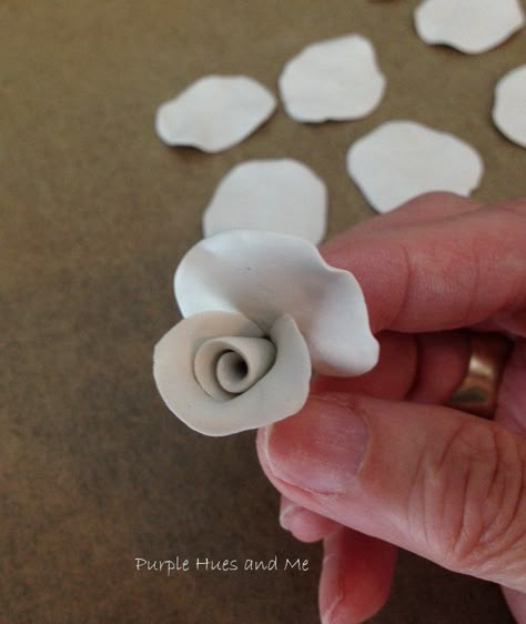 Lavender Clay Art, Air Dry Clay Flowers How To Make, Unique Flower Vase Ideas, Air Dry Clay Flowers How To Make Easy, Air Clay Flowers, Molding Clay Art, Clay Roses Diy, Ceramic Flowers How To Make, Oven Baked Clay Projects