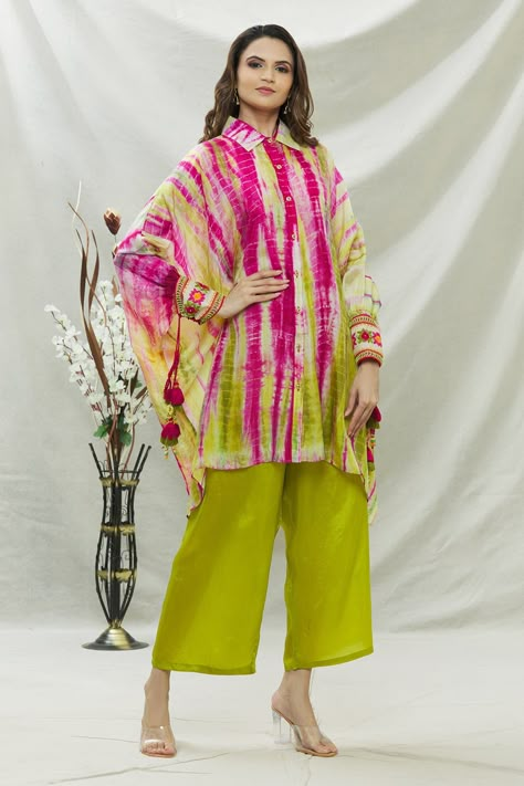 Shop for these amazing collections of Green Habutai Silk Tie Dye And Amethyst Kaftan Tunic & Palazzo Set For Women by Capisvirleo online at Aza Fashions. Kaftan Styles For Ladies, Kaftan Sleeves, Checked Shirt Women, Kaftan Pattern, Kaftan Tunic, Kaftan Tops, Tie Dye Tops, Kaftan Designs, Green Thread