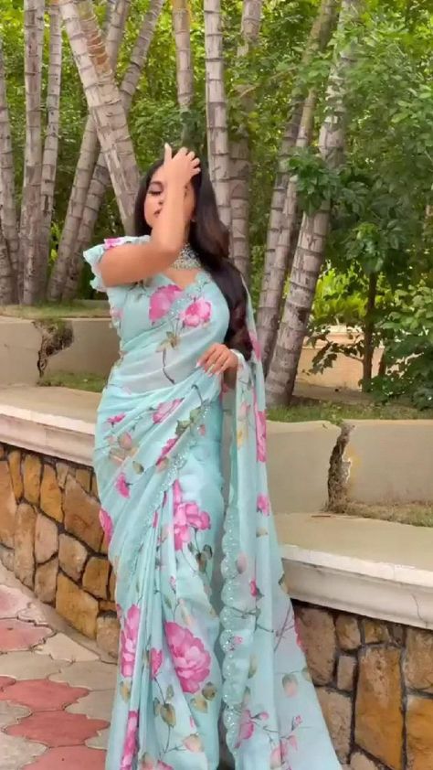 Blouse Designs Latest Indian, Work Saree Blouse Designs Latest, Blouse Patterns Indian, Work Saree Blouse Designs, Latest Designer Saree, New Saree Blouse Designs, Traditional Blouse Designs, Latest Model Blouse Designs, Fashionable Saree Blouse Designs