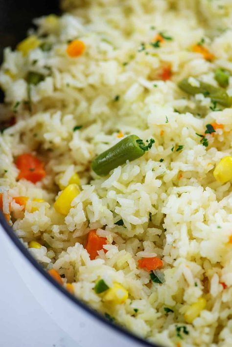 Kids Vegetarian Lunch Ideas, Savoury Rice Recipe, Lunch Ideas Quick, Vegetarian Lunch Ideas, Rice Recipes Side, Dinner Rice, Rice With Vegetables, Rice Dishes Easy, Rice Dishes Recipes