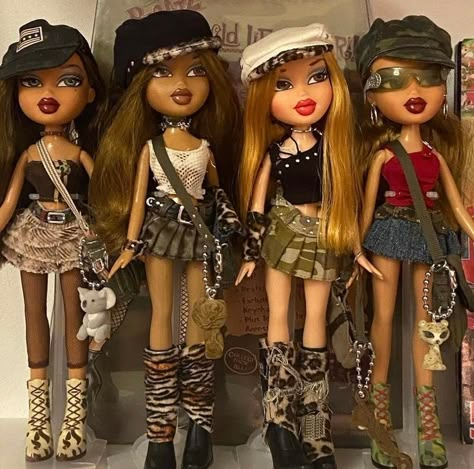 Bratz fit comp💫 - outfits ideas <3 Brats Doll Outfits Halloween, Bratz Doll Outfits Costume, Brat Doll Halloween Costume, Halloween Bratz Doll, Bratz Punk Outfits, 2000s Bratz Dolls, Bratz Dolls Aesthetic Outfits Sasha, Iconic Bratz Outfits, Brats Doll Costume