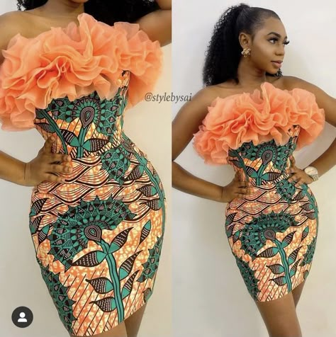 Short Kente Dress Styles, Long Gown Styles Ankara, Dresses For A Date, Dresses African Print, Ankara Fashion Styles, Asoebi Style, Long Gown Styles, Short Gown Styles, Ankara Dress Designs