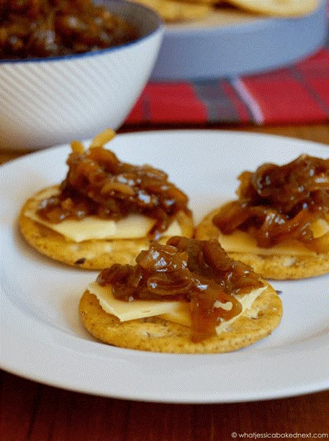 Caramelised Onion Chutney, Relish Sauce, Onion Chutney, Balsamic Onions, Apple Chutney, Caramelised Onion, Jam Recipes Homemade, Onion Jam, Homemade Condiments