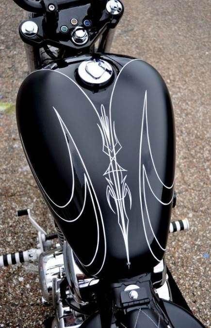 Custom Motorcycle Paint Jobs, Bike Tank, Custom Paint Motorcycle, Pinstripe Art, Motorcycle Paint Jobs, Motorcycle Ideas, Motorcycle Paint, Motorcycle Custom, Tank Art