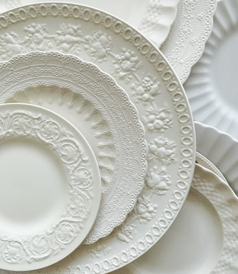 Curated sets of Vintage plates available at standennyc.com #wedgwood #spode #ironstone #meakin #staffordshire #vintageplates #thanksgivingdecor #tablescapes Tafel Decor, Keramik Design, White Plates, China Patterns, Dish Sets, Dream House Decor, Dream Home Design, House Inspiration, My Dream Home