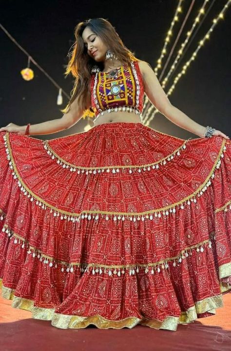 Dandiya Dress, Garba Outfit, Chaniya Choli Designs, Garba Dress, Choli Dress, Navratri Dress, Navratri Chaniya Choli, Lehenga Designs Simple, Latest Model Blouse Designs