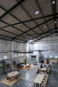 Factory Aesthetic Old, Modern Industrial Aesthetic, Factory Aesthetic, Design Office Interior, Medical Office Interior, Warehouse Interior, Urban Industrial Decor, Warehouse Office, Interior Design Office