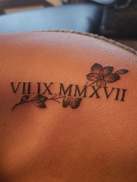 Orchid roman numeral tattoo Tattoo Cherry, Font Tato, Roman Numeral Tattoos, Orchid Tattoo, Date Tattoos, Snakebites, Gladioli, Inspiration Tattoos, Dope Tattoos For Women