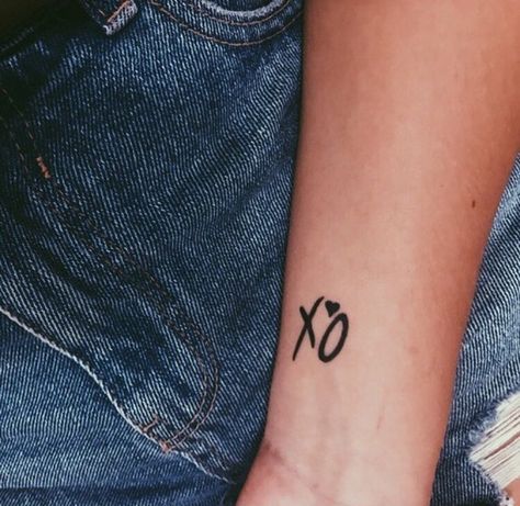 Weeknd Tattoo Xo, Xo Wrist Tattoo, Xo Tattoo Design, House Of Balloons Tattoo The Weeknd, Abel Tattoo, Matching Xo Tattoos, Xo Heart Tattoo, Weeknd Xo Tattoo, X And O Tattoo