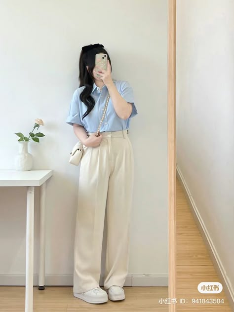 Cream Pants Outfit Korean, Cream Pants Outfit Work, Ootd Celana Cream, Celana Kulot Outfit, Celana Kulot High Waist, Style Kantor, Outfit Celana Kulot, Kulot Outfit, Feminine Classic Style