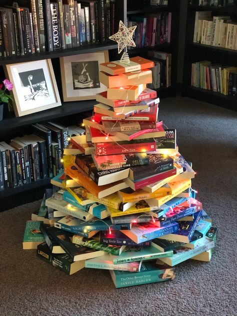 How to Make a Book Tree Book Christmas Tree Ideas, Book Trees How To Make A, Christmas Tree Books Diy, How To Make A Book Tree, Christmas Tree Of Books, How To Make A Book Christmas Tree, Diy Book Christmas Tree, Christmas Tree From Books, Book Trees Christmas