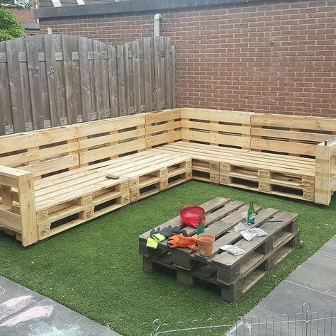 Recycled Pallet Furniture, Pallet Garden Furniture, Pallet Patio Furniture, Pallet Patio, Pallet Outdoor, Recycled Pallets, Outdoor Furniture Plans, Pallet Garden, Diy Garden Furniture