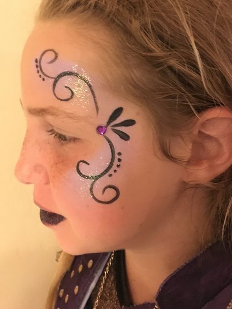 Easy Face Paint Ideas For Women, Simple Fairy Face Paint, Swirls Face Paint, Cotton Candy Face Paint, Face Painting School Spirit, Face Painting Ideas For Adults For Women, Easy Facepainting Kids, Step By Step Face Painting Easy, Easy Face Painting Designs Step By Step