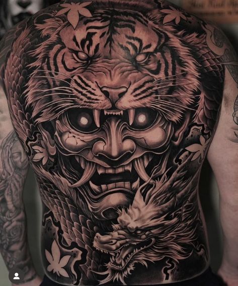 Roman Back Tattoo, Oni Mask Tattoo Back, Oni Back Tattoo, Realistic Back Tattoo, Misfits Logo, Japanese Leg Tattoo, Japanese Back Tattoo, Oni Mask Tattoo, Oni Tattoo