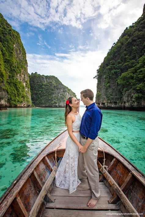 Phi Phi Island Photography Couple, Phi Phi Island Photography Ideas, Thailand Beach Photos, Phuket Couple Photo Ideas, Phuket Couple Photos, Thailand Photo Ideas Couple, Krabi Photo Ideas, Thailand Couple Pictures, Phi Phi Island Outfit