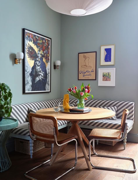 10 Breakfast Nooks You’ll Want To Eat Every Meal At.  From cosy corners to stylish settings, find breakfast nook inspiration to transform your dining experience and make every meal special.  #breakfastnook #morningcoffee #nookdesign #kitchenalcove #nookideas #cozykitchen #nookdecor #breakfastcorner #kitchennook #diningnook #modernnook #nookstyling #cozybreakfastarea #chicnook #nookfurniture #nookinspiration #nooksetup #minimalistnook #coffeecorner #sunlitnook #kitchenupgrade Banquette And Round Table, Sunroom Eating Nook, Dining Nook Built In, Kitchen Table Built In Bench Dining Nook, Unique Breakfast Nook Ideas, Small Dining Room Ideas Bench, Couch At Kitchen Table, Funky Breakfast Nook, Coffee Nook With Seating