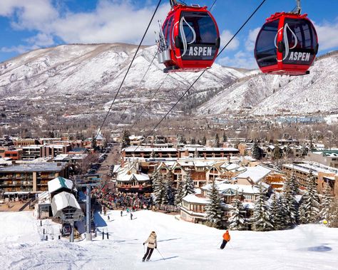 Aspen Gondola Plaza Ski Resorts In Colorado, Best Family Ski Resorts, Colorado Ski Trip, Skiing Colorado, Winter Family Vacations, Aspen Ski, Colorado Ski Resorts, Ski Hotel, Aspen Snowmass