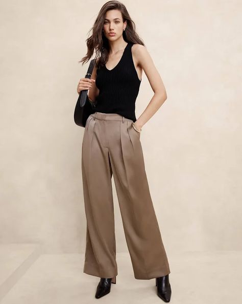 Sleek Pants, Relaxed Trousers, Banana Republic Factory, New Wardrobe, Welt Pockets, Effortless Style, Women's Pants, Summer Style, Wardrobe Essentials