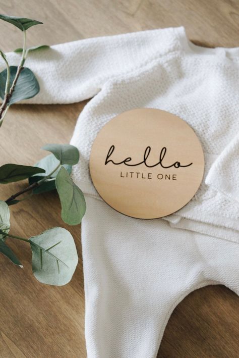 Hello World Sign, First Baby Announcements, Baby Shelves, Baby Announcement Sign, Milestone Discs, Newborn Announcement, Newborn Photo Session, Aesthetic Baby, Birth Announcement Sign